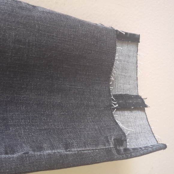 Level 99 Button Fly High-Waisted Faded Distressed Black Jeans Size 26 - Picture 5 of 10